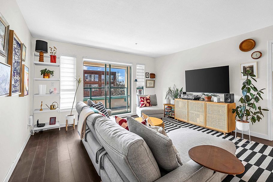 303 223 Mountain Highway North Vancouver, BC - 3