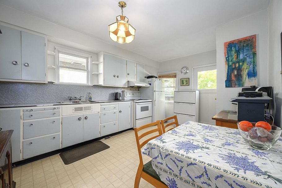 2633 Venables Street Vancouver, BC - 5