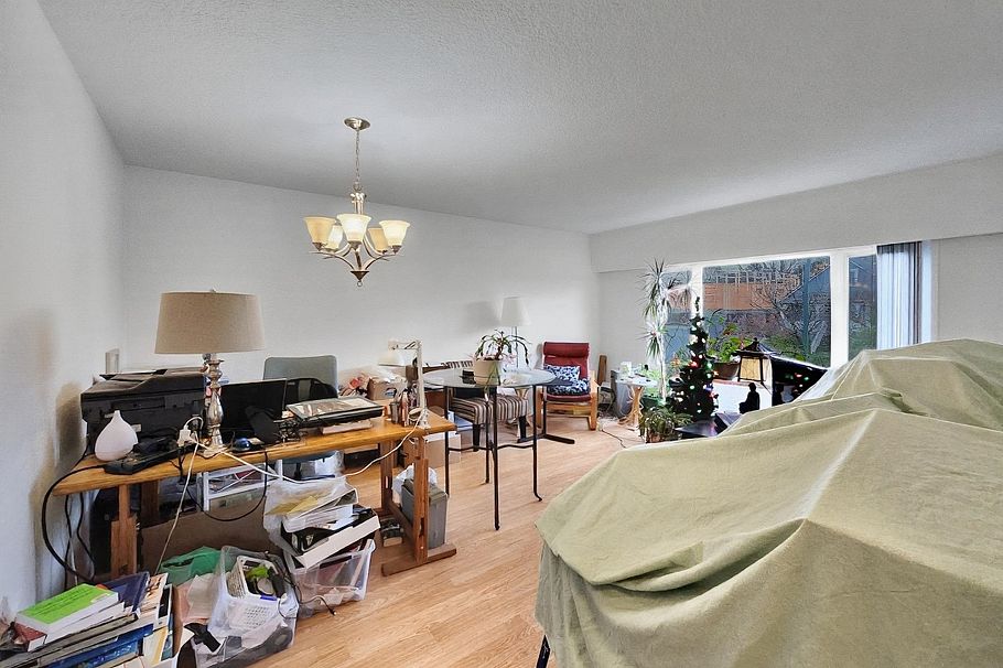 1621 Adanac Street Vancouver, BC - 2