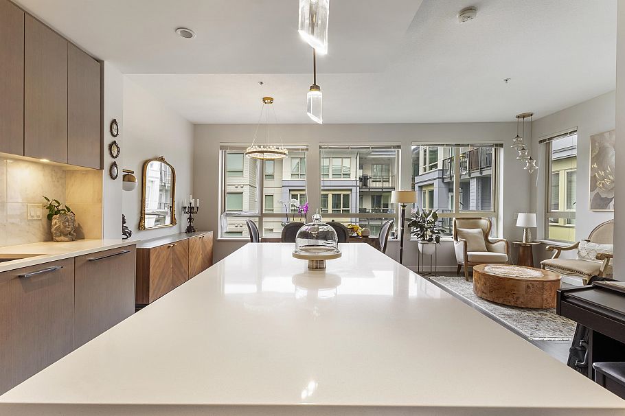 418 2651 Library Lane North Vancouver, BC - 13
