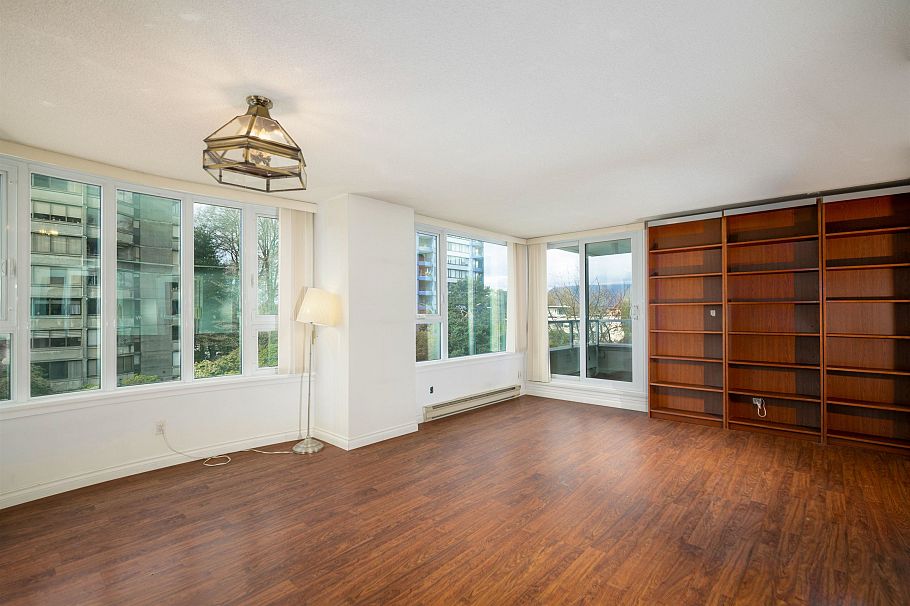 401 1566 W 13 Avenue Vancouver, BC - 2