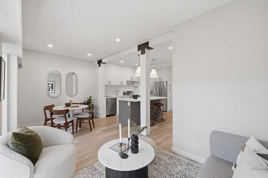 207 1535 Nelson Street Vancouver, BC - 4