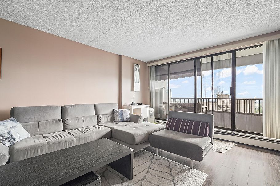 1607 6595 Willingdon Avenue Burnaby, BC - 1