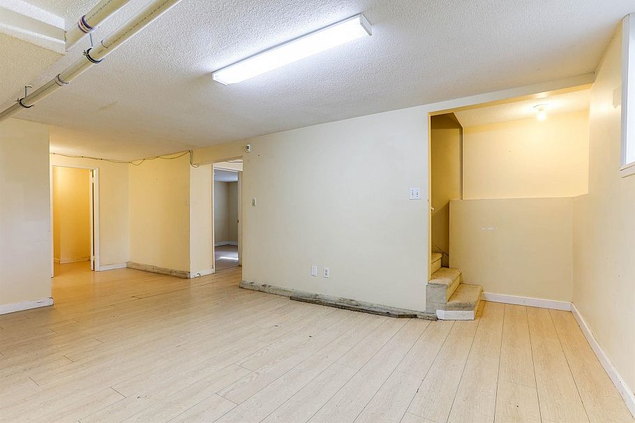 1479 W 57th Avenue Vancouver, BC - 17