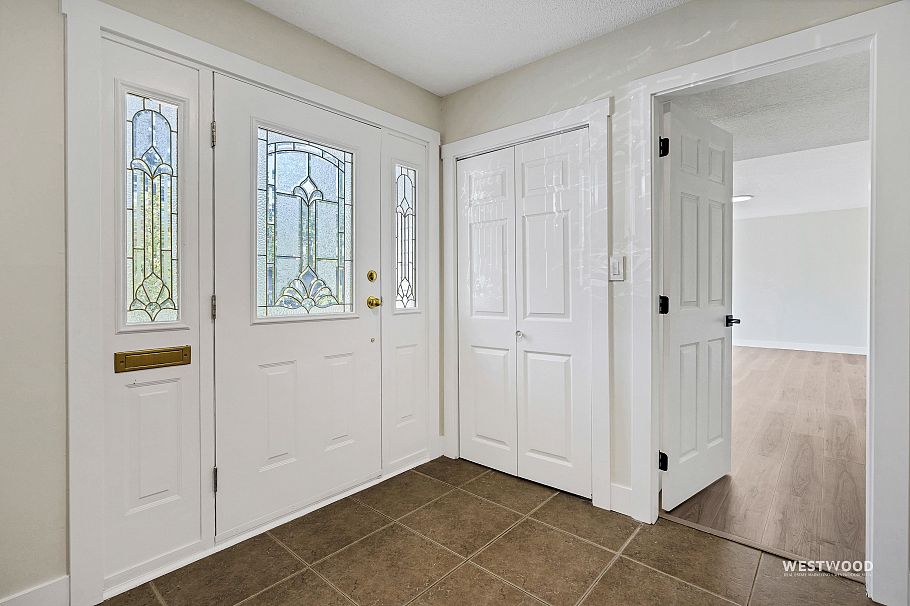 1422 Kilmer Road North Vancouver, BC - 6