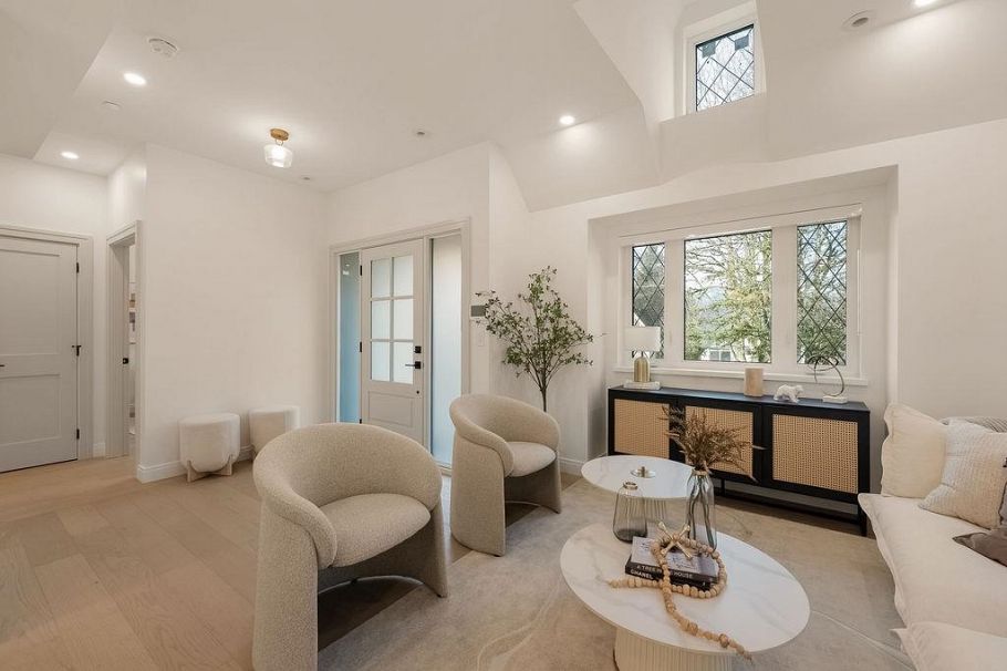 2542 Grant Street Vancouver, BC - 3