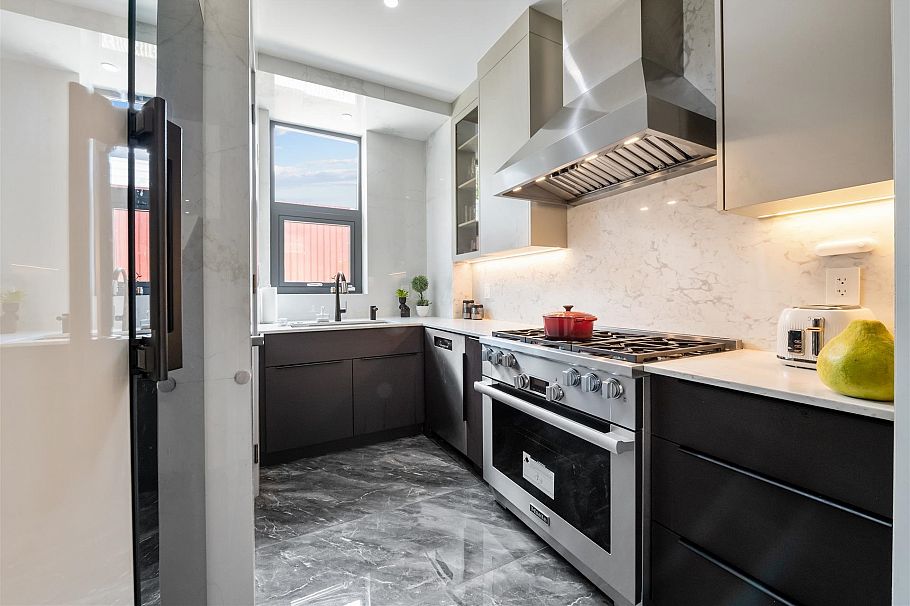 3823 W 51st Avenue Vancouver, BC - 15