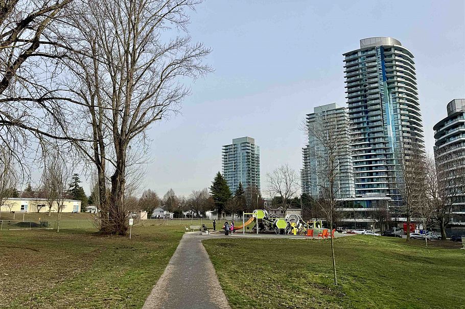 2402 8189 Cambie Street Vancouver, BC - 12