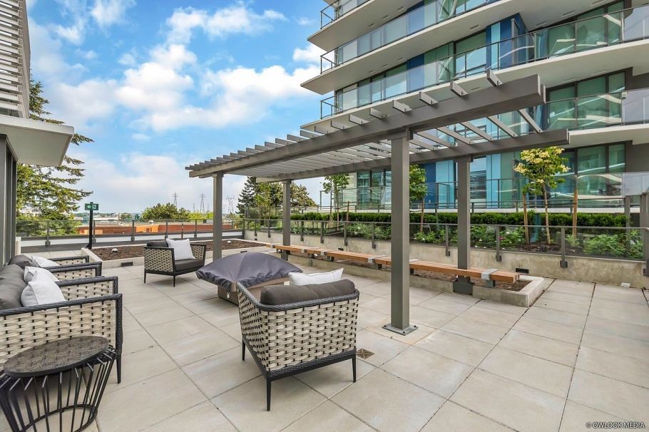 2402 8189 Cambie Street Vancouver, BC - 8