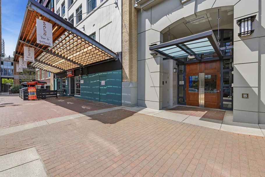 407 1275 Hamilton Street Vancouver, BC - 2