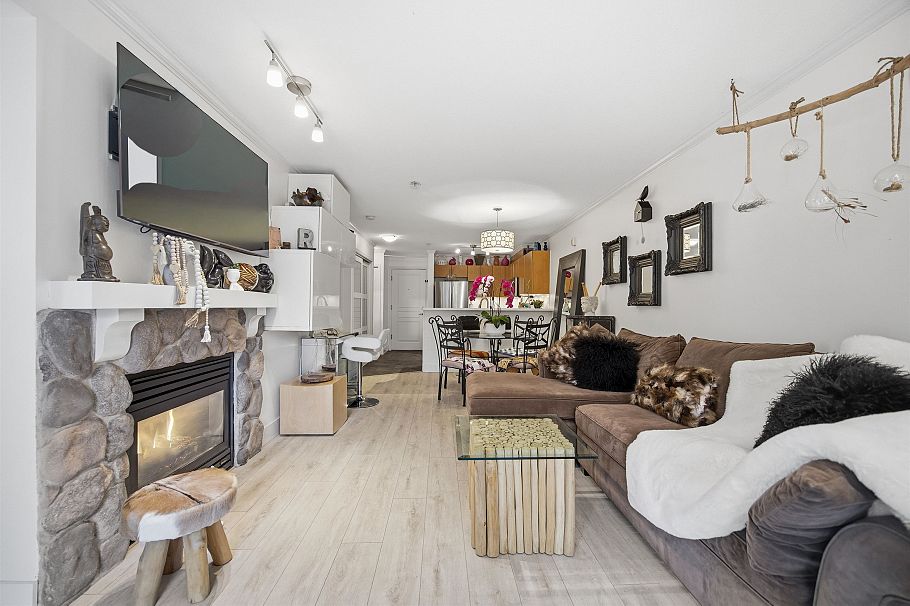 154 1100 E 29th Street North Vancouver, BC - 8