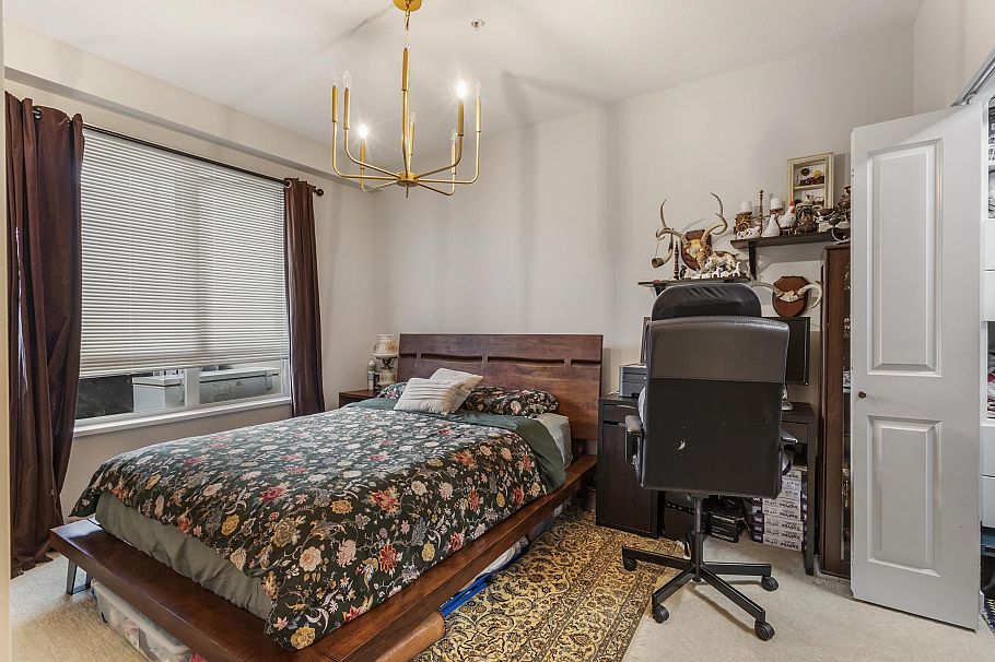 418 2651 Library Lane North Vancouver, BC - 2