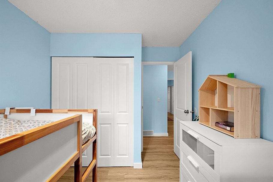 81 1930 Cedar Village Crescent North Vancouver, BC - 22