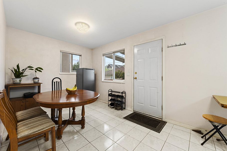 2779 Graveley Street Vancouver, BC - 2