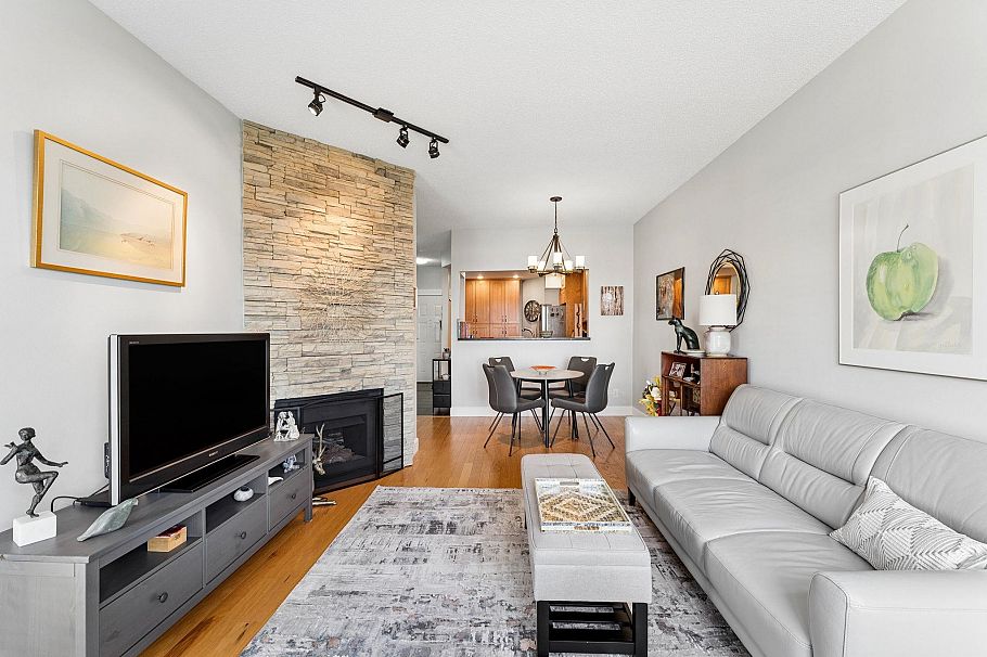 419 121 W 29th Street North Vancouver, BC - 5