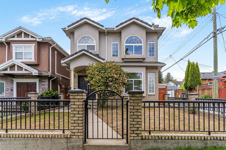 5323 Dumfries Street Vancouver, BC - 25