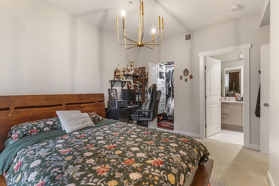 418 2651 Library Lane North Vancouver, BC - 3