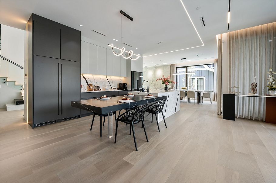 3823 W 51st Avenue Vancouver, BC - 11