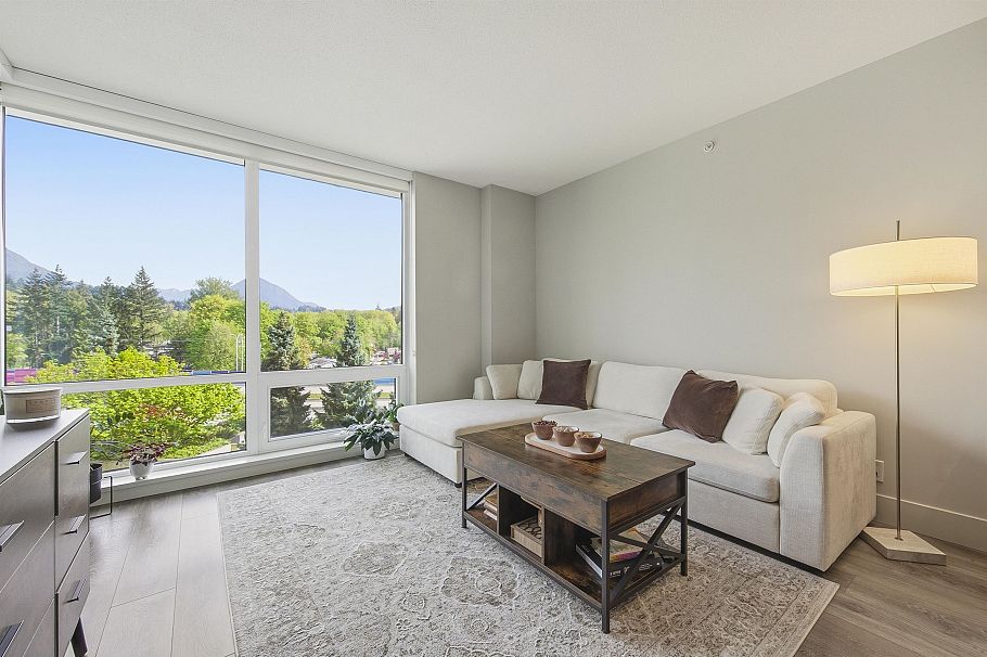501 680 Seylynn Crescent North Vancouver, BC - 2