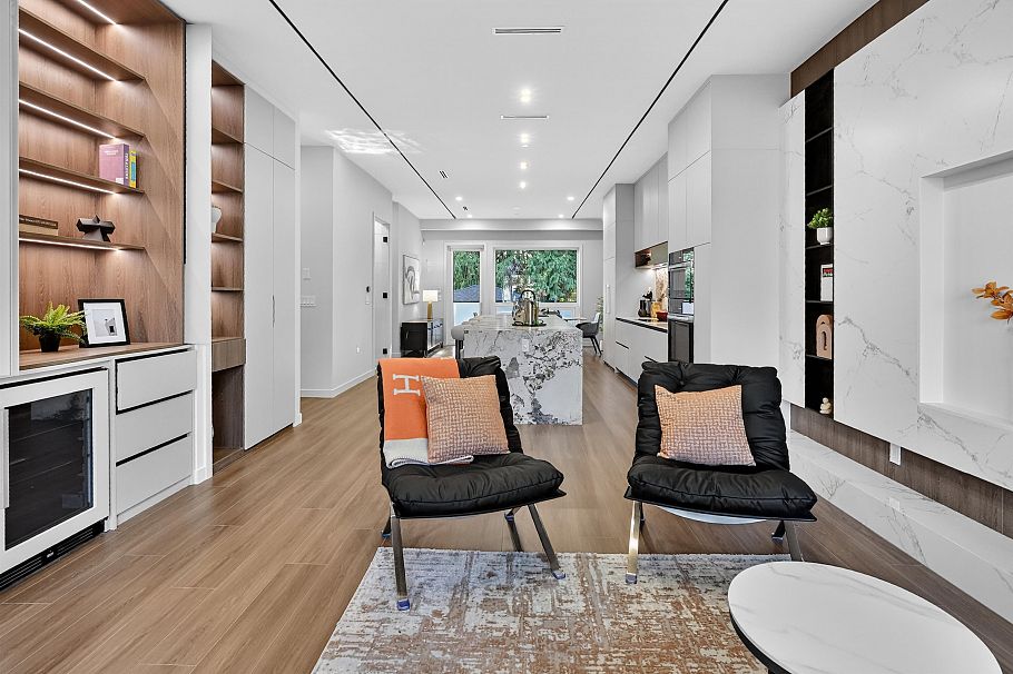 3546 W 35th Avenue Vancouver, BC - 2