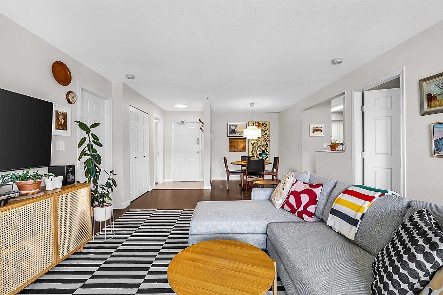 303 223 Mountain Highway North Vancouver, BC - 1