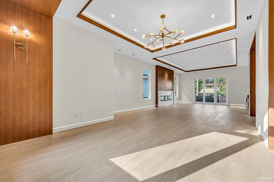 4465 Wallace Street Vancouver, BC - 2