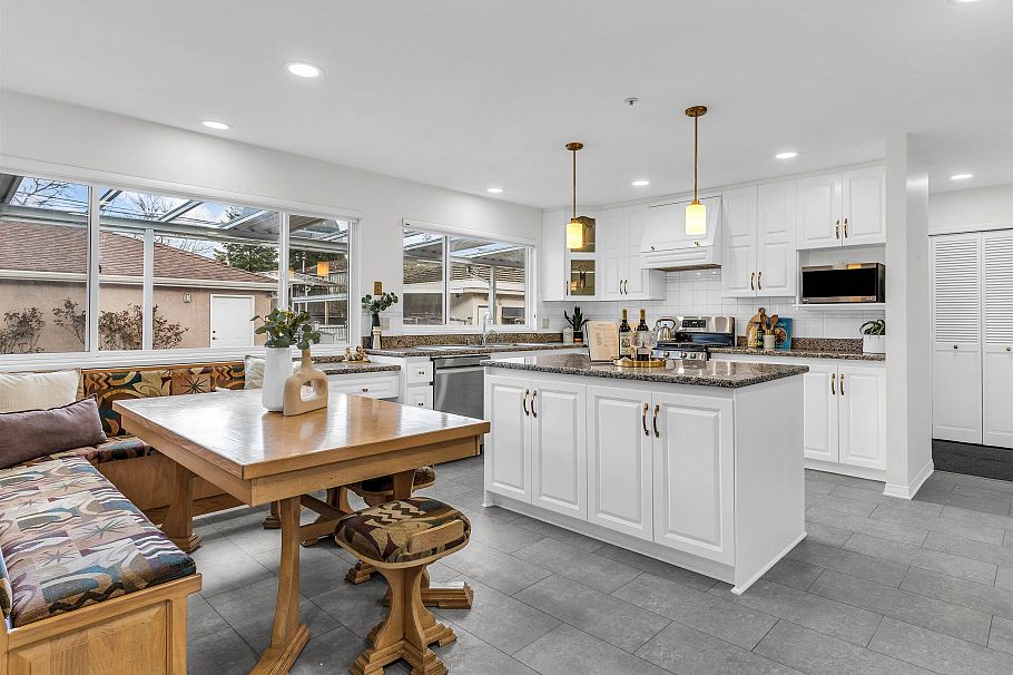 47 E 50th Avenue Vancouver, BC - 8
