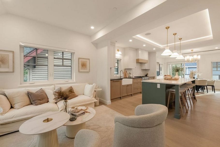 2542 Grant Street Vancouver, BC - 4