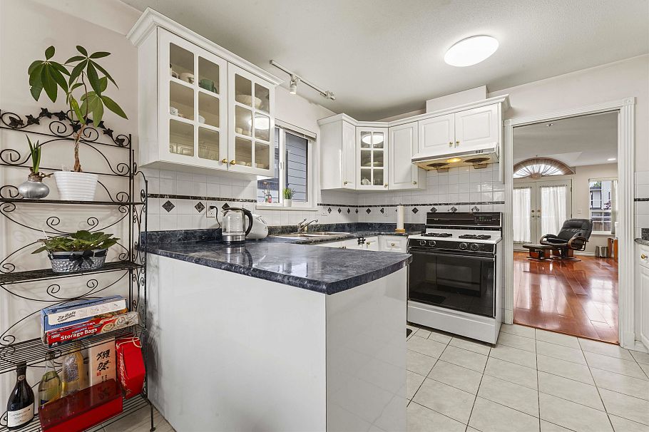 2779 Graveley Street Vancouver, BC - 23