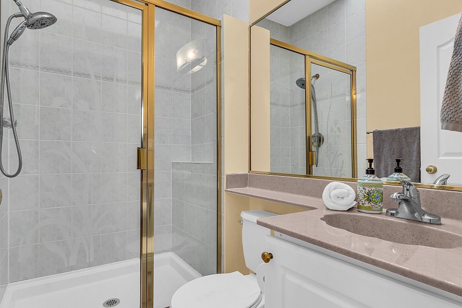 5323 Dumfries Street Vancouver, BC - 16