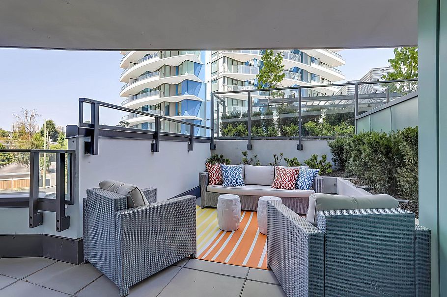 2402 8189 Cambie Street Vancouver, BC - 9