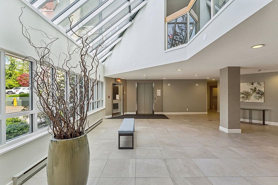 419 121 W 29th Street North Vancouver, BC - 28