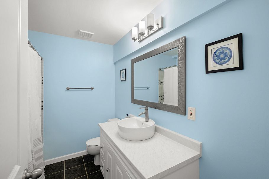 81 1930 Cedar Village Crescent North Vancouver, BC - 24