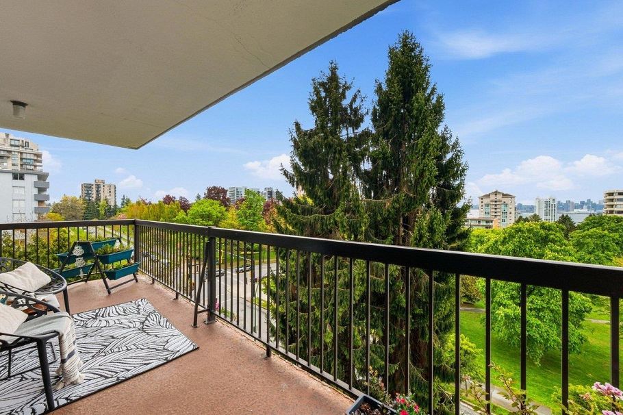 704 114 W Keith Road North Vancouver, BC - 11