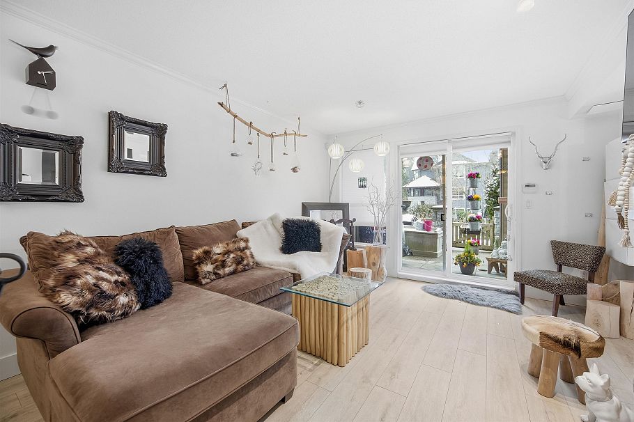 154 1100 E 29th Street North Vancouver, BC - 11