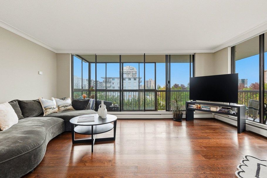 704 114 W Keith Road North Vancouver, BC - 3