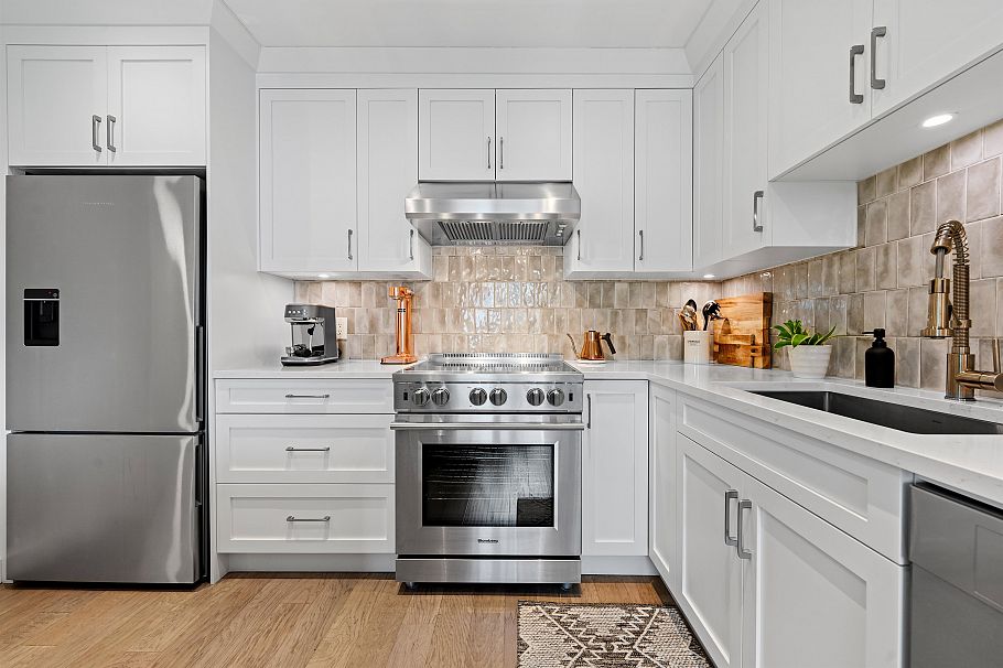 1314 W 7th Avenue Vancouver, BC - 25