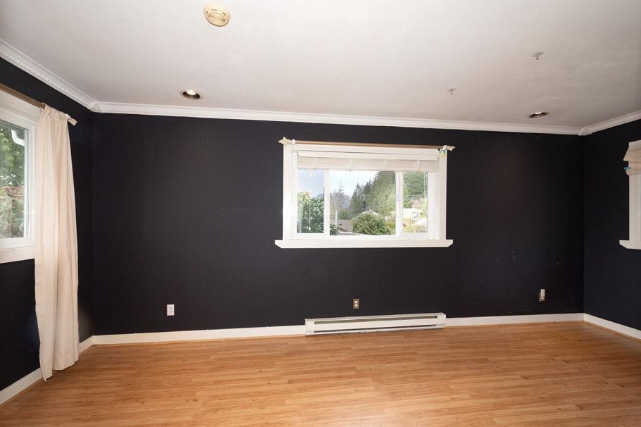 647 Blueridge Avenue North Vancouver, BC - 24
