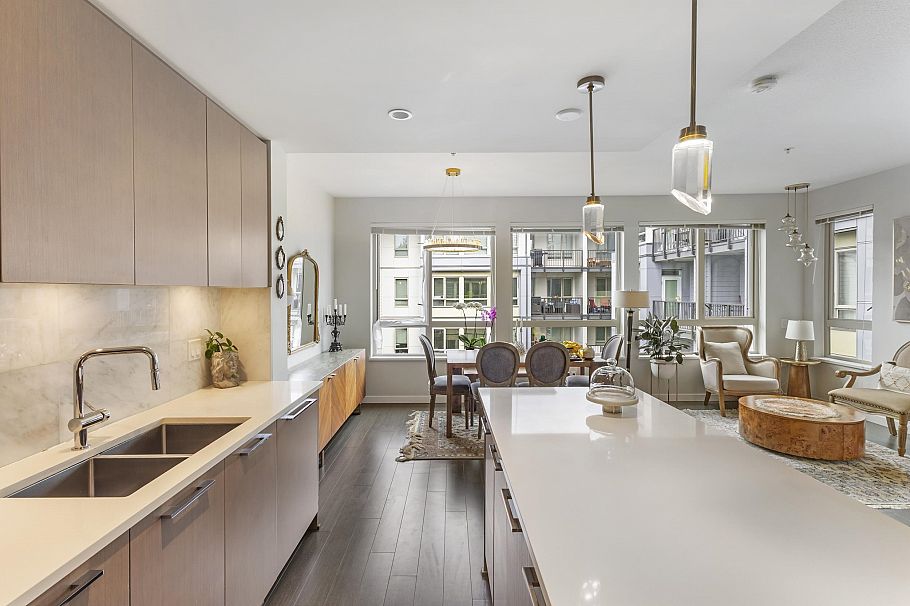 418 2651 Library Lane North Vancouver, BC - 21
