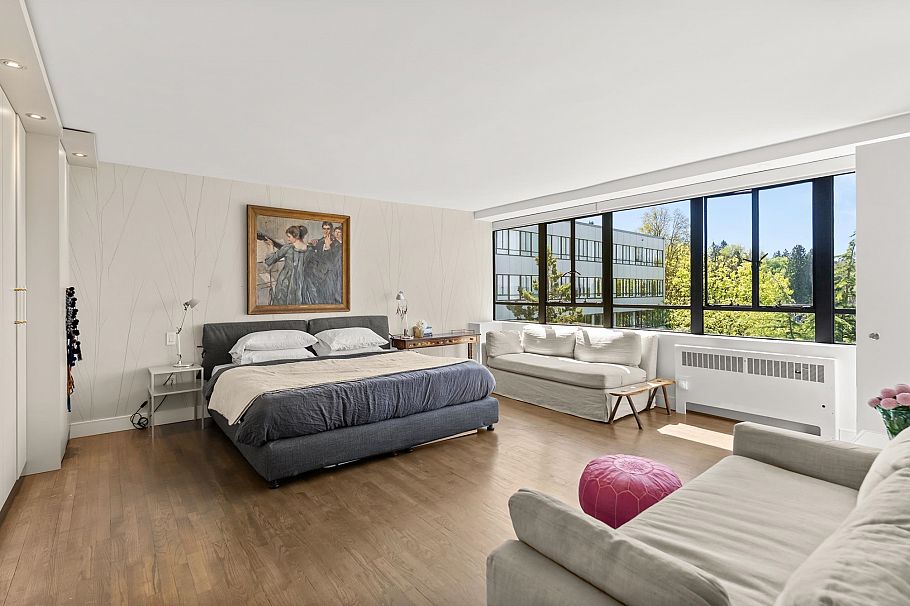 724 1445 Marpole Avenue Vancouver, BC - 3