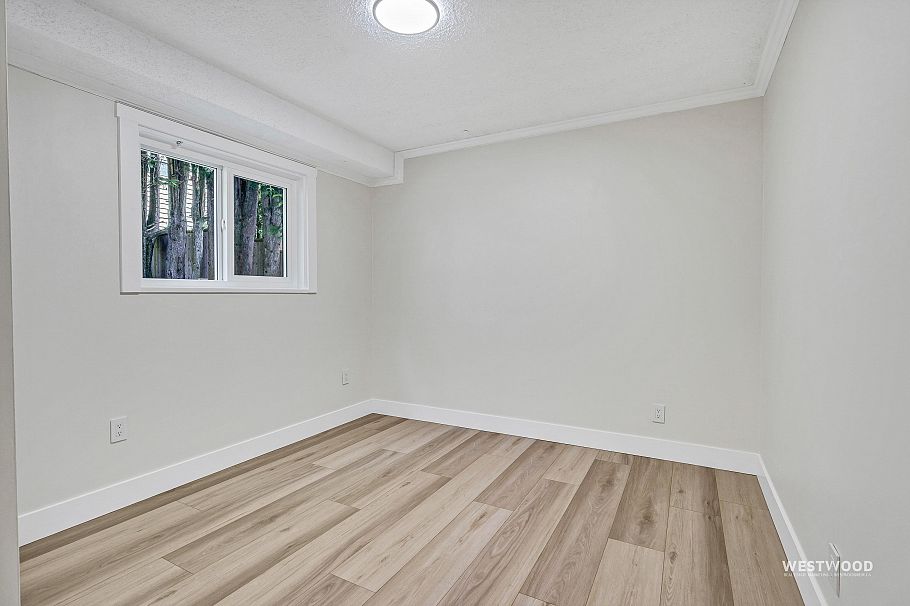 1422 Kilmer Road North Vancouver, BC - 34