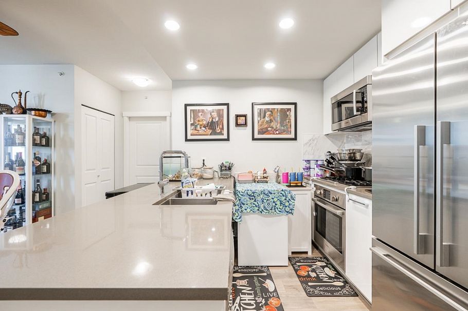 1006 3281 E Kent Avenue North Vancouver, BC - 4
