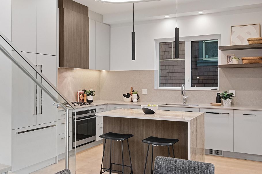 2238 E 5th Avenue Vancouver, BC - 10