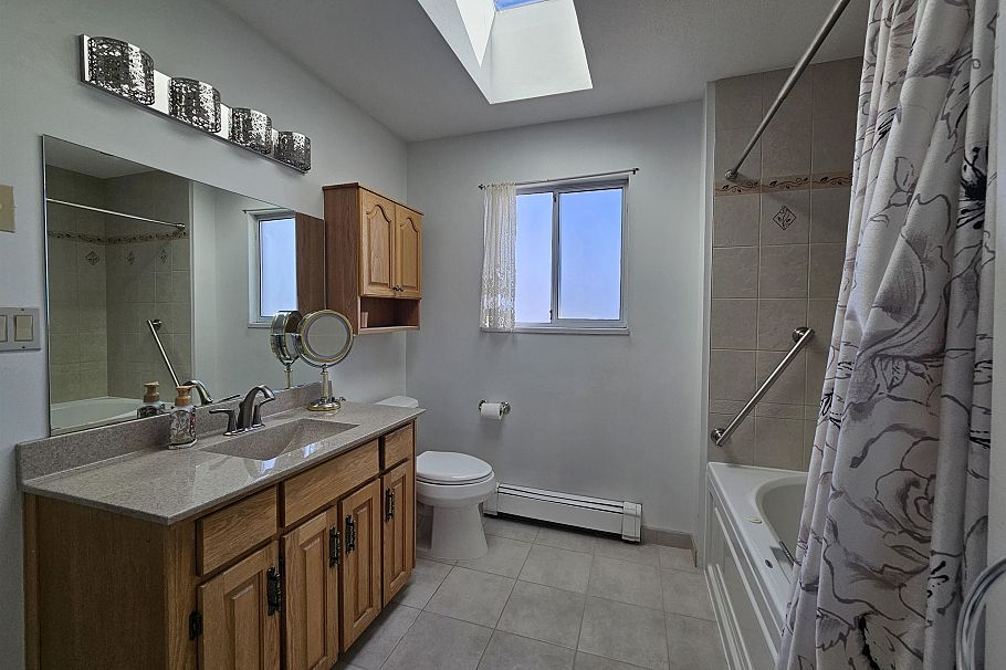1308 E 62nd Avenue Vancouver, BC - 23