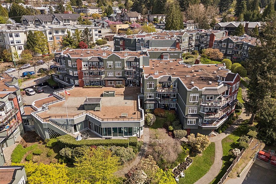 419 121 W 29th Street North Vancouver, BC - 40