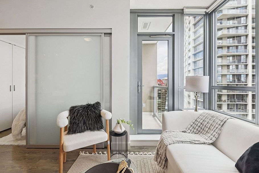 2203 1308 Hornby Street Vancouver, BC - 4