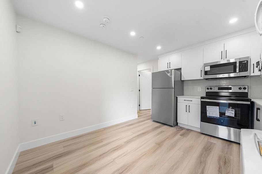 4318 Nanaimo Street Vancouver, BC - 35