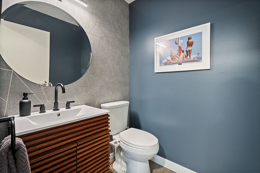 1314 W 7th Avenue Vancouver, BC - 13