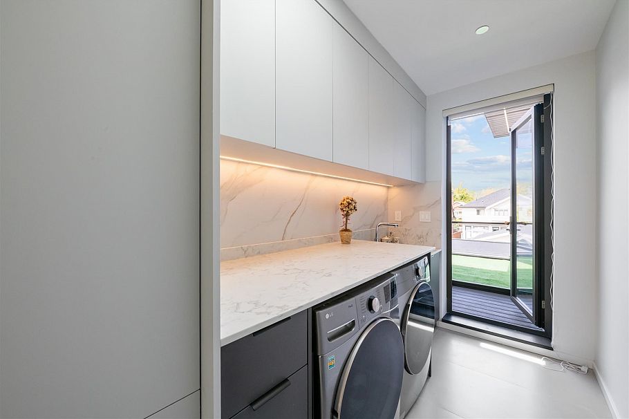 3823 W 51st Avenue Vancouver, BC - 31