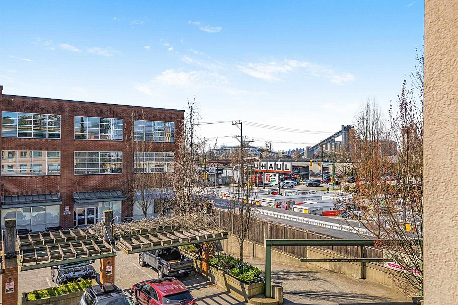 303 223 Mountain Highway North Vancouver, BC - 21